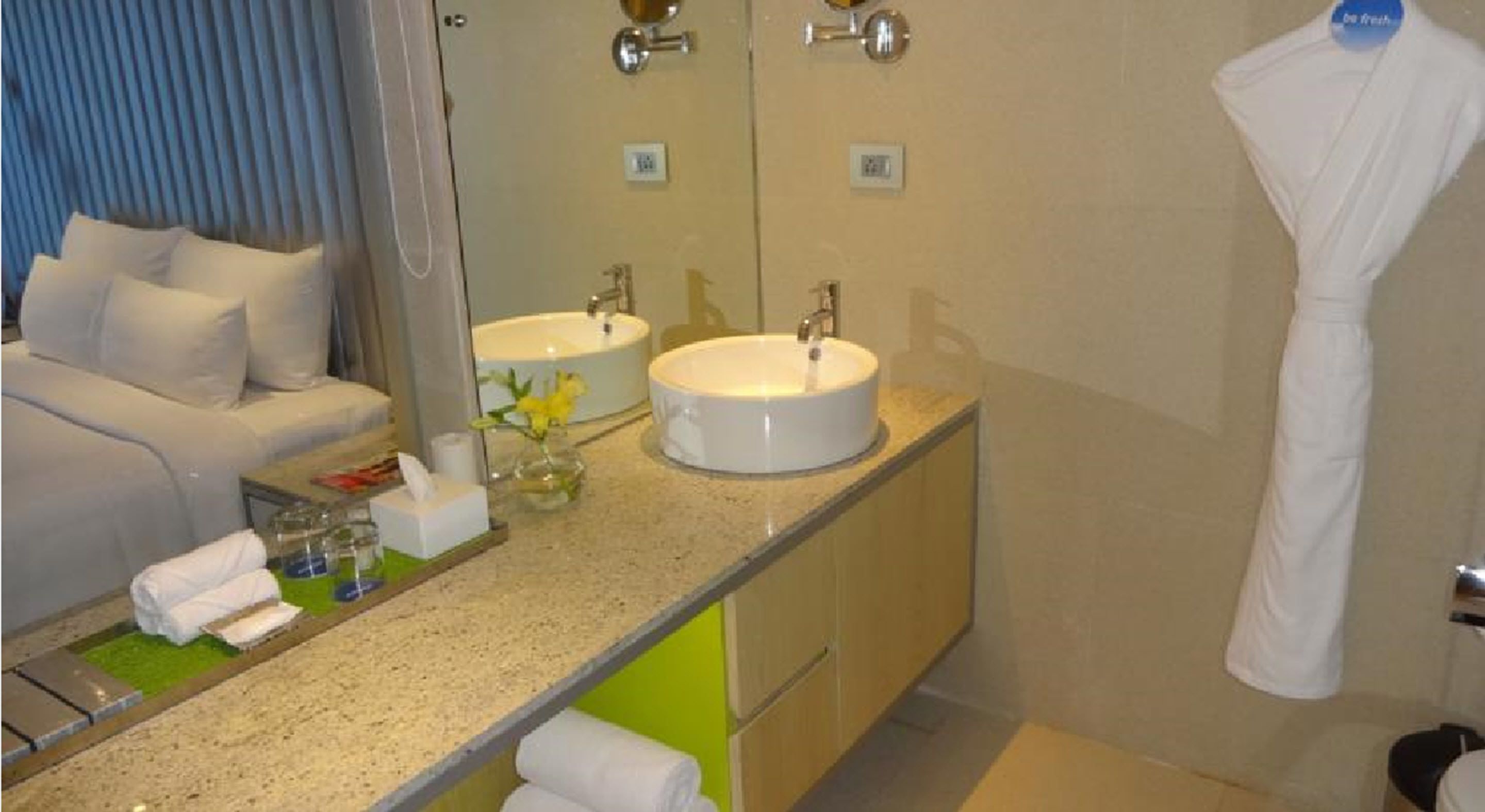 shower, rainfall showerhead, free toiletries, hair dryer