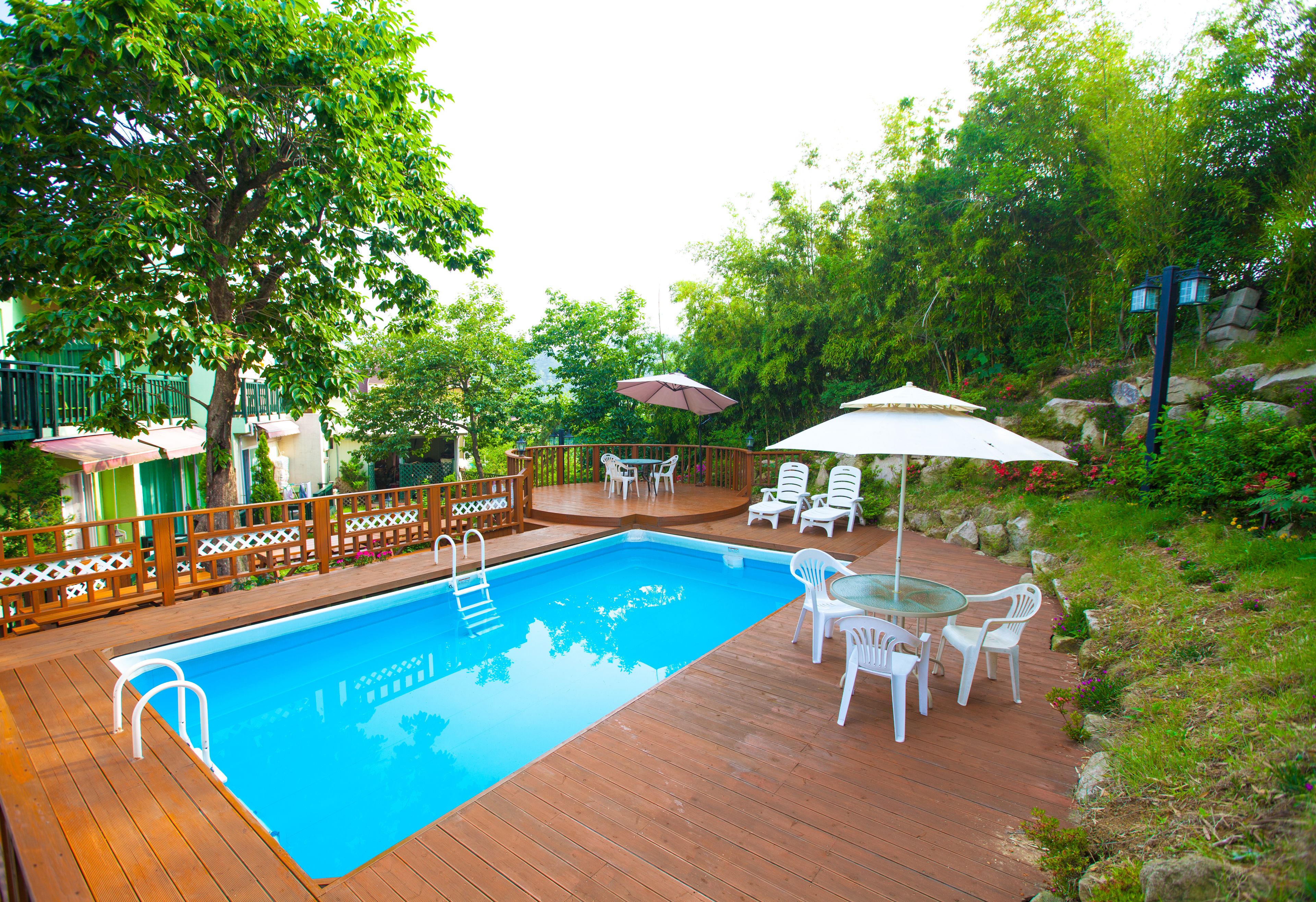 Outdoor pool, pool umbrellas