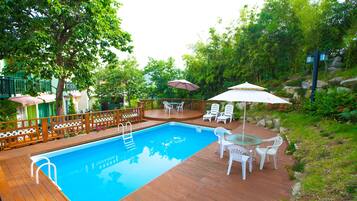 Outdoor pool, pool umbrellas
