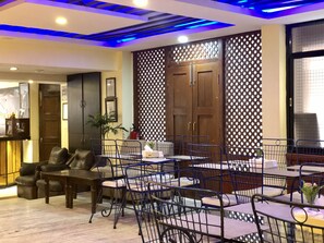 Restaurant - Backyard Hotel (Kathmandu)