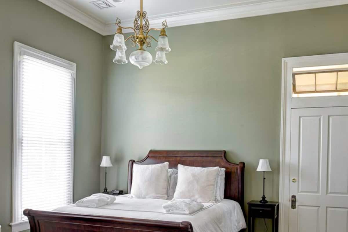 1 bedroom, Egyptian cotton sheets, premium bedding, in-room safe