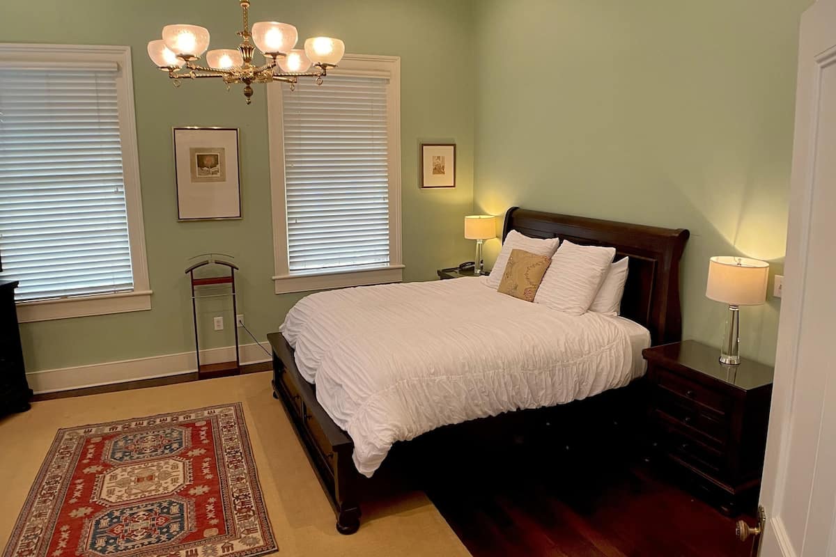 1 bedroom, Egyptian cotton sheets, premium bedding, in-room safe