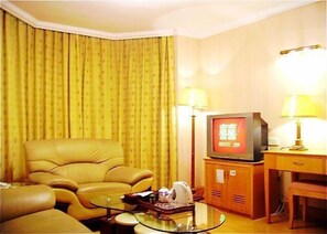 Phòng Suite Deluxe | Khu phòng khách
