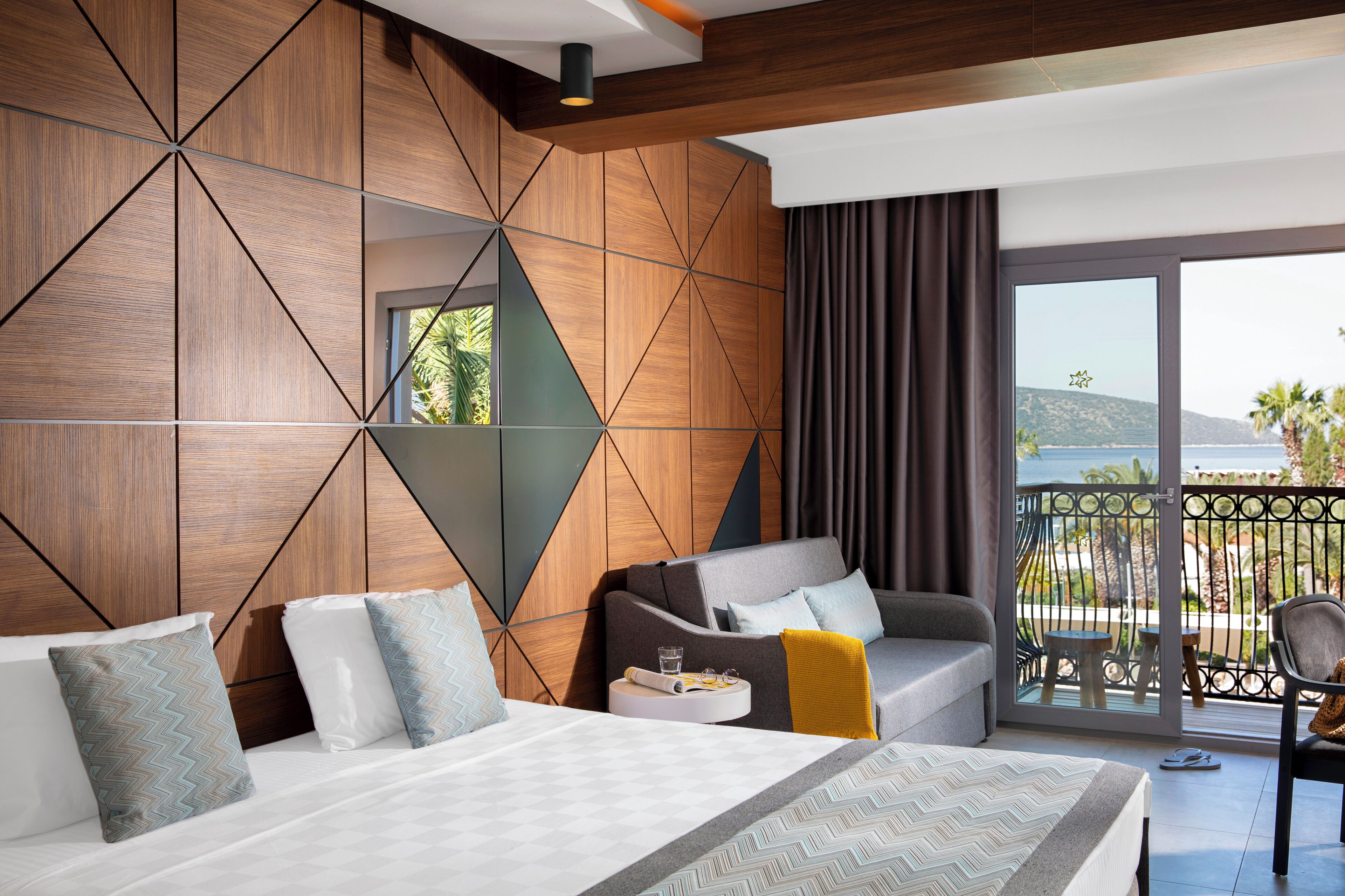 Superior Room (Large) | View from room