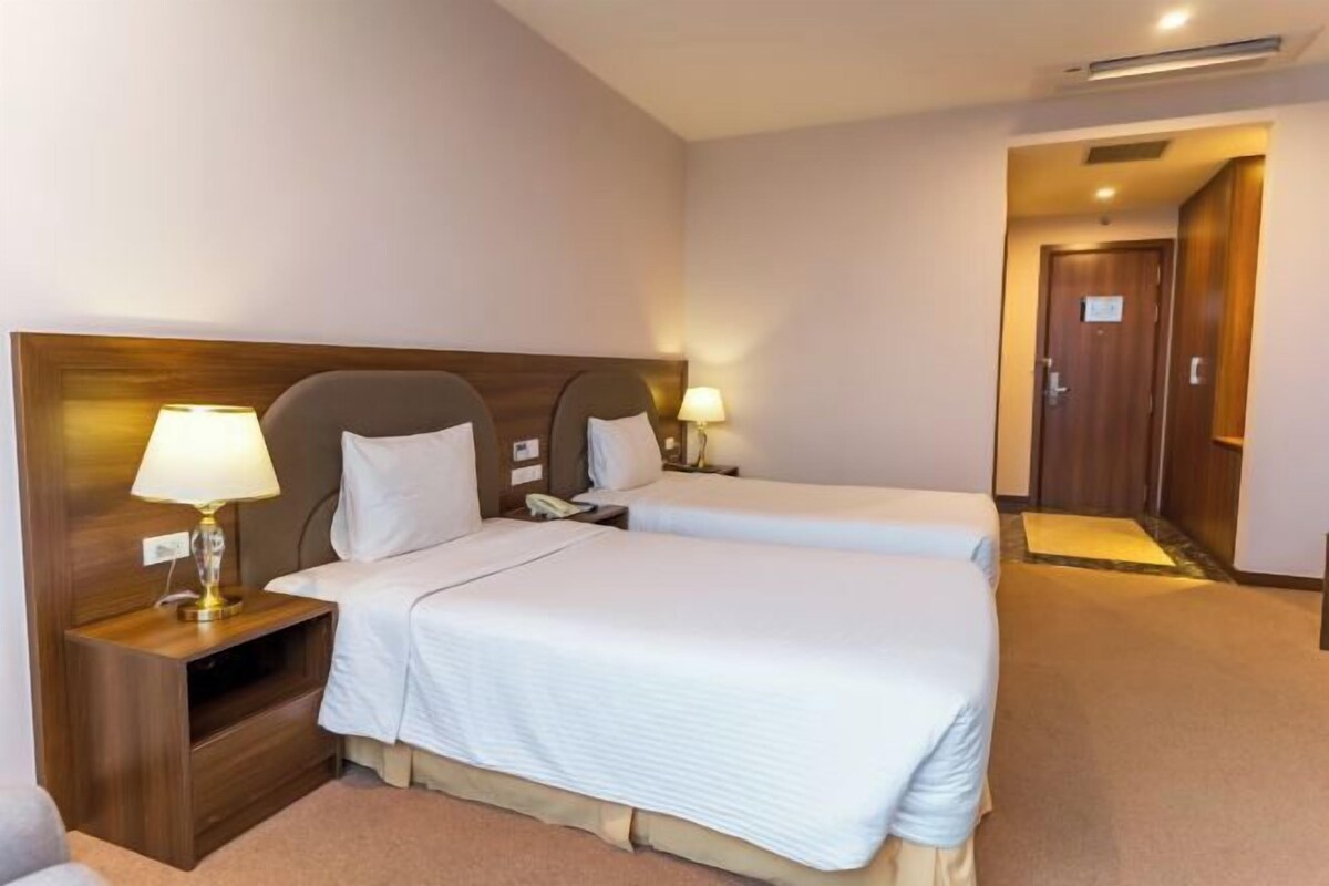 Premium bedding, minibar, in-room safe, desk