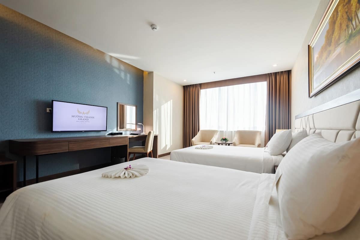 Deluxe-Zweibettzimmer, Stadtblick | 1 Schlafzimmer, hochwertige Bettwaren, Minibar, Zimmersafe