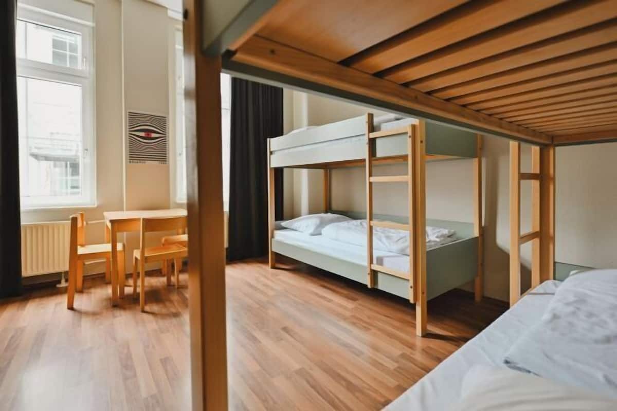 1 bedroom, pillow-top beds, in-room safe, soundproofing