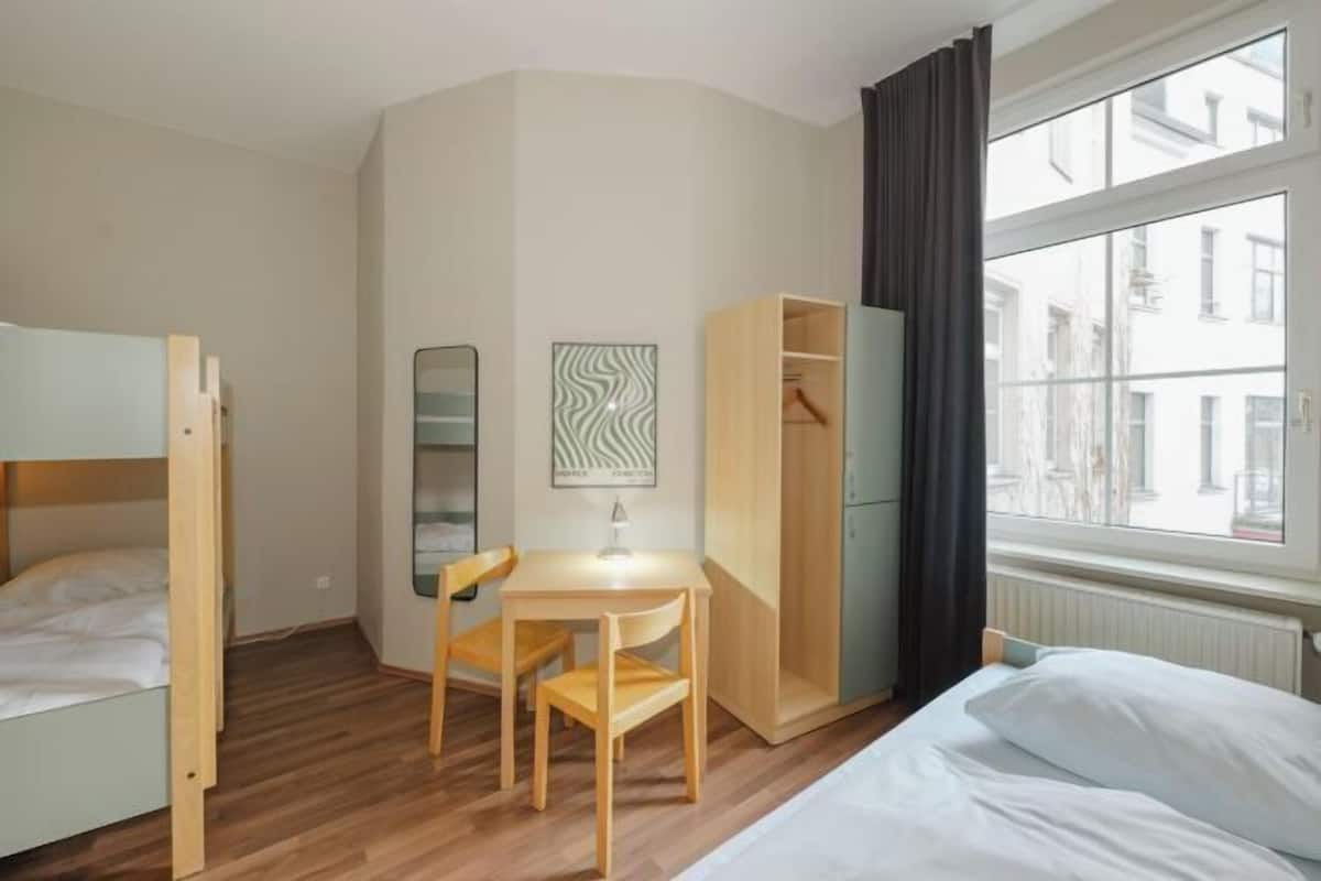 1 bedroom, pillow-top beds, in-room safe, soundproofing