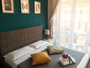 1 bedroom, Frette Italian sheets, premium bedding, down duvets - La Suite B&B Appartments (Bologna)