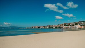 Plage à proximité, sable blanc