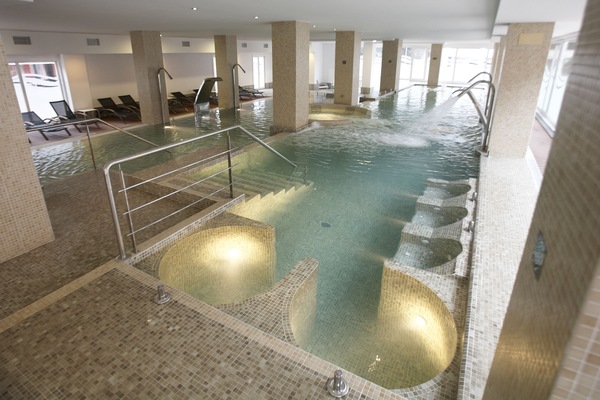 Couples treatment rooms, sauna, hot tub, steam room, Turkish bath