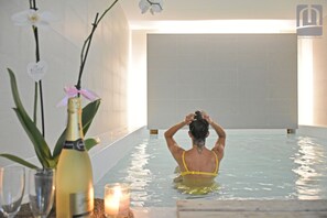 Couples treatment room(s), sauna, hot tub, steam room - Hotel Bienestar Moaña (Moana)