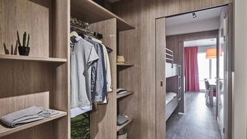 Blackout drapes, soundproofing, cribs/infant beds, free WiFi