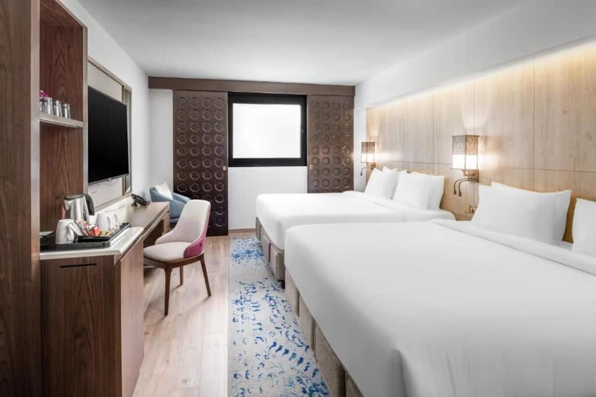 1 slaapkamer, een minibar, een kluis op de kamer, een bureau