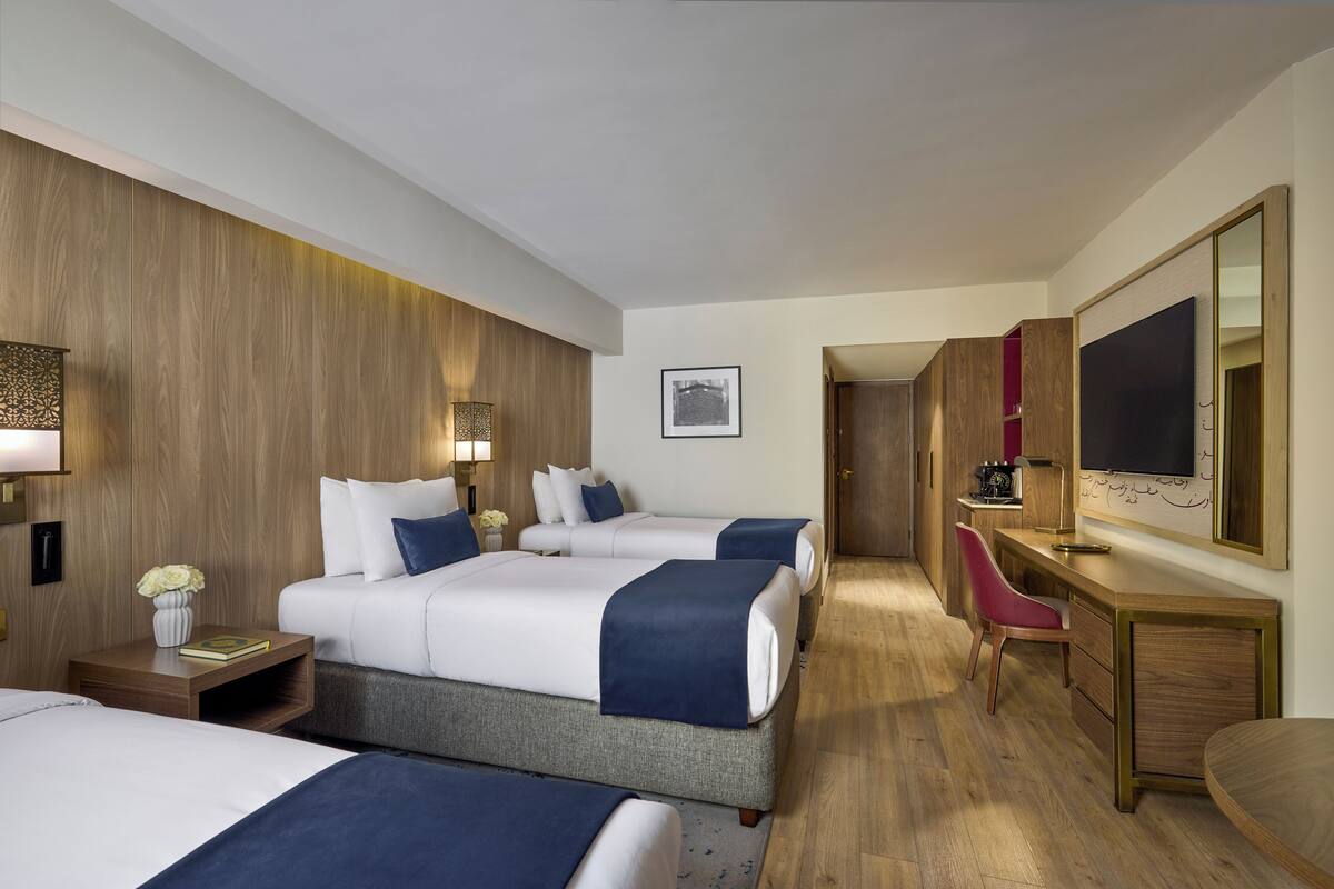 1 chambre, minibar, coffres-forts dans les chambres, bureau