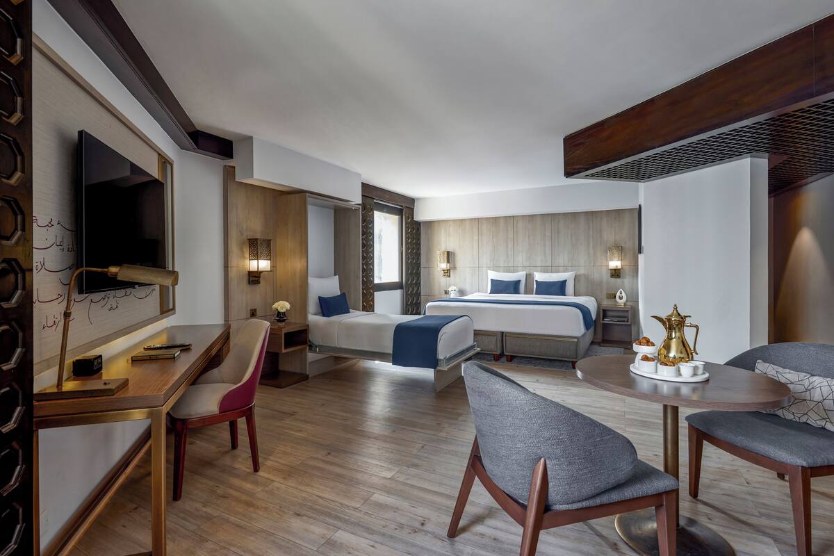 1 chambre, minibar, coffres-forts dans les chambres, bureau