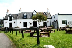 Exterior - The Galley of Lorne Inn (Lochgilphead)