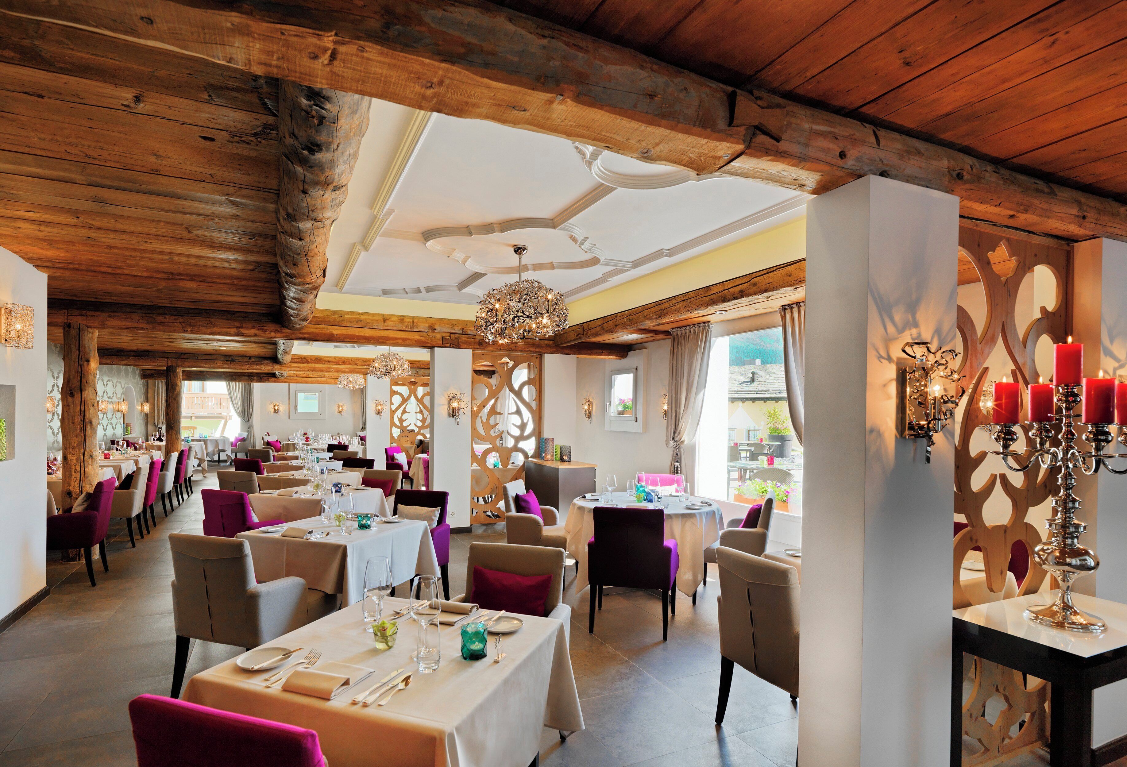 3 restaurants, breakfast, lunch served; local and international cuisine