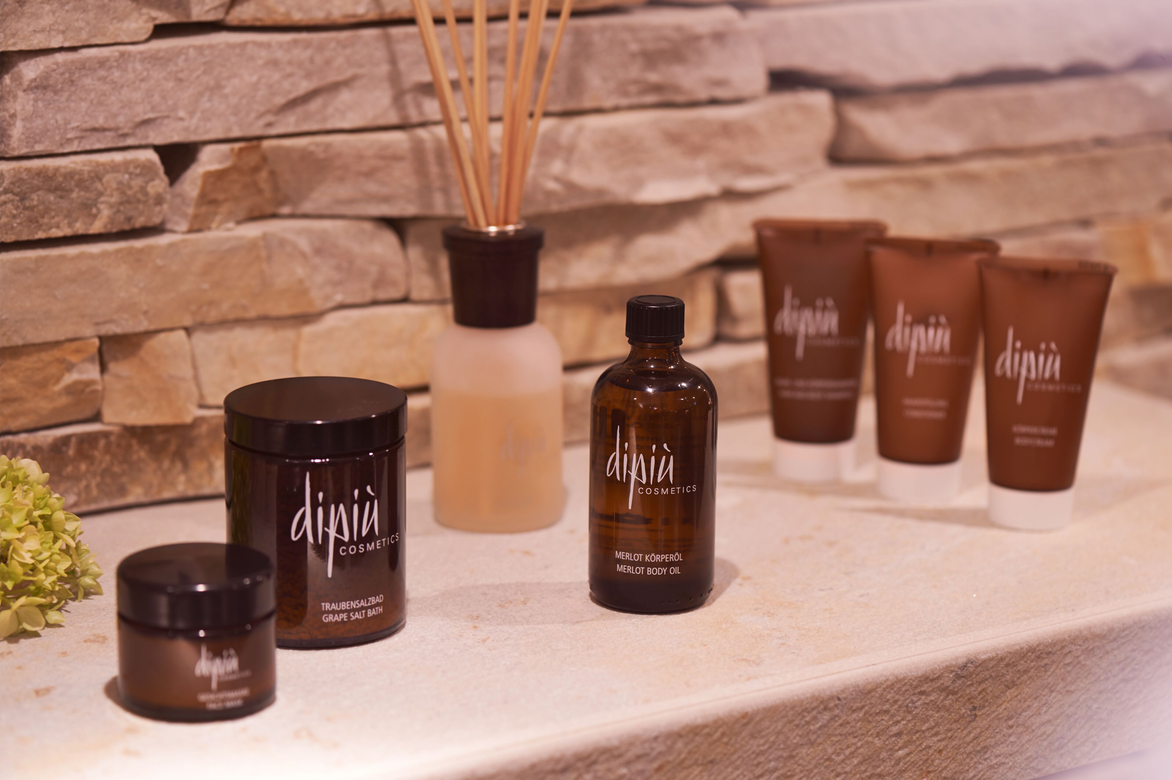 couples treatment room(s), sauna, hot tub, steam room