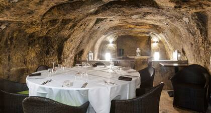 Boutique Hotel & Restaurant, Le XII - Douze de Luynes