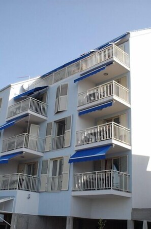 Front of property - Villa Tudor (Hvar)