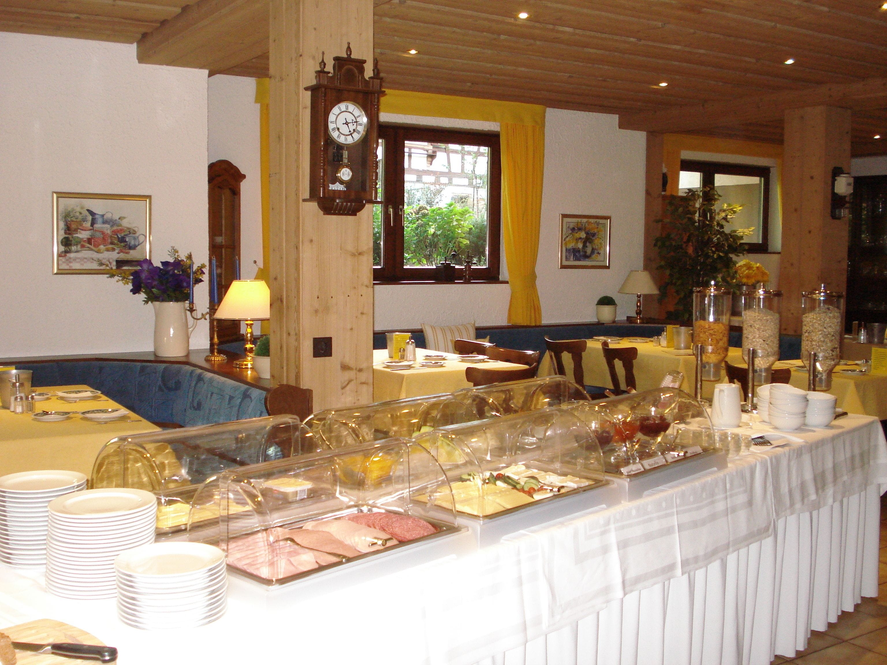 Tägliches inbegriffenes Frühstücksbuffet