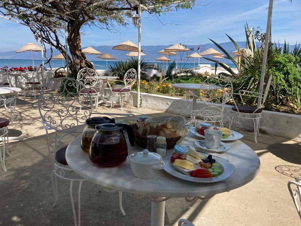 Daily continental breakfast for a fee