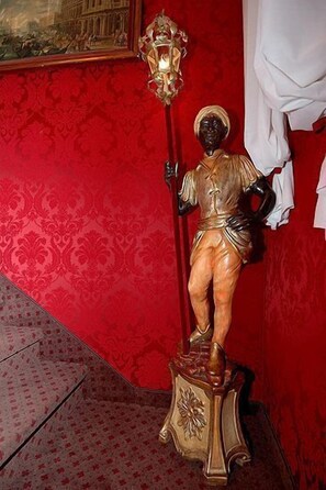 Interior detail - Residenza La Loggia (Venice)