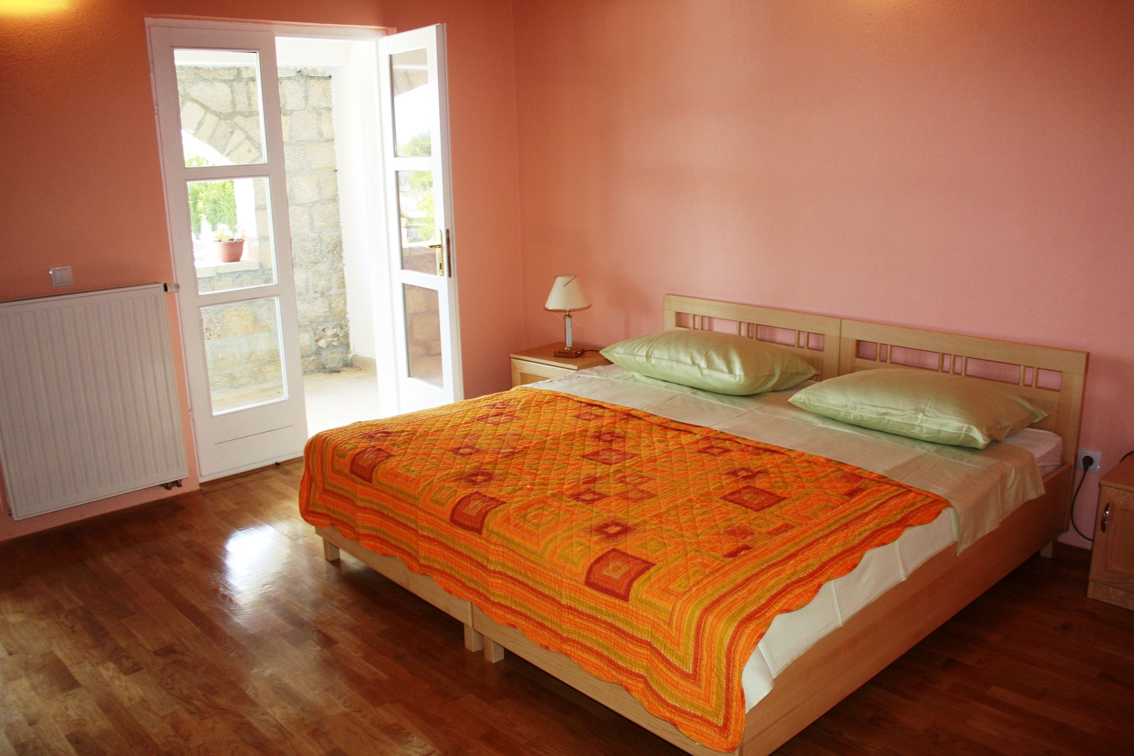 double room | minibar, in-room safe, desk, soundproofing