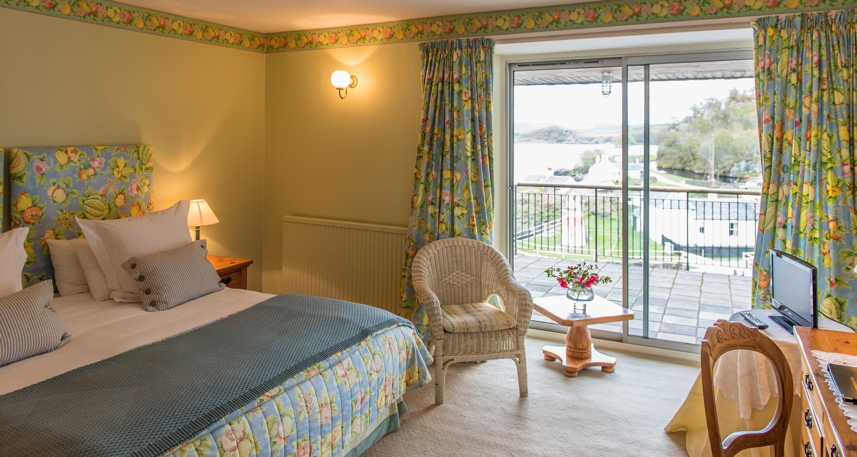 superior double or twin room | individually decorated, individually furnished, iron/ironing board