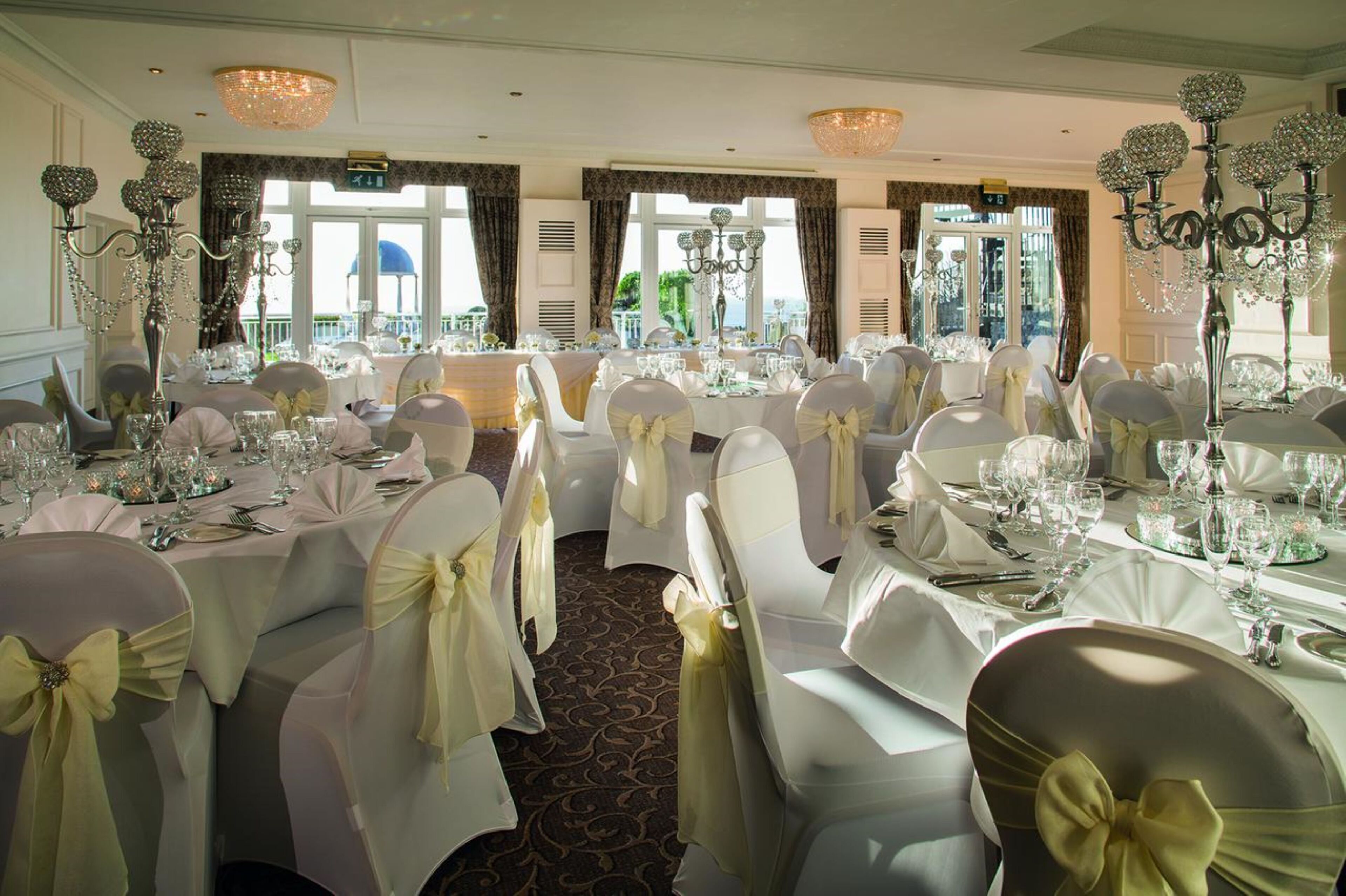 2 restaurants, breakfast, lunch, dinner served; french cuisine