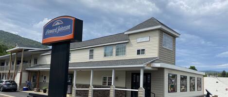 المنشأة من الخارج