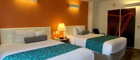 Room, 2 Katil Ratu (Queen), Non Smoking | Meja, Wi-fi percuma, cadar katil