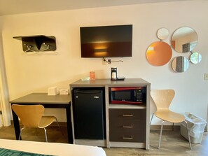 Desk, free WiFi, bed sheets