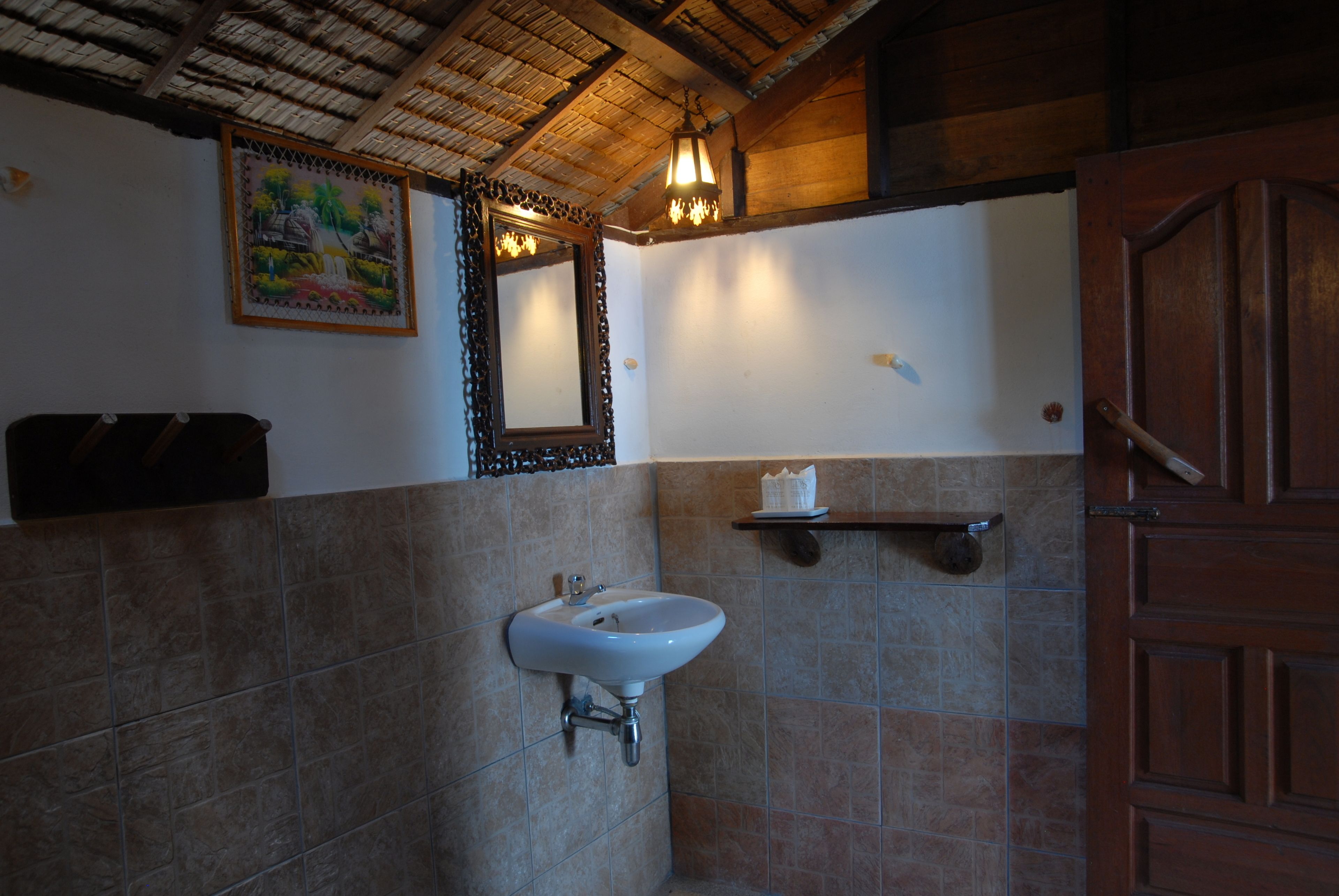 superior room, garden view | bathroom | shower, hair dryer, bathrobes, slippers