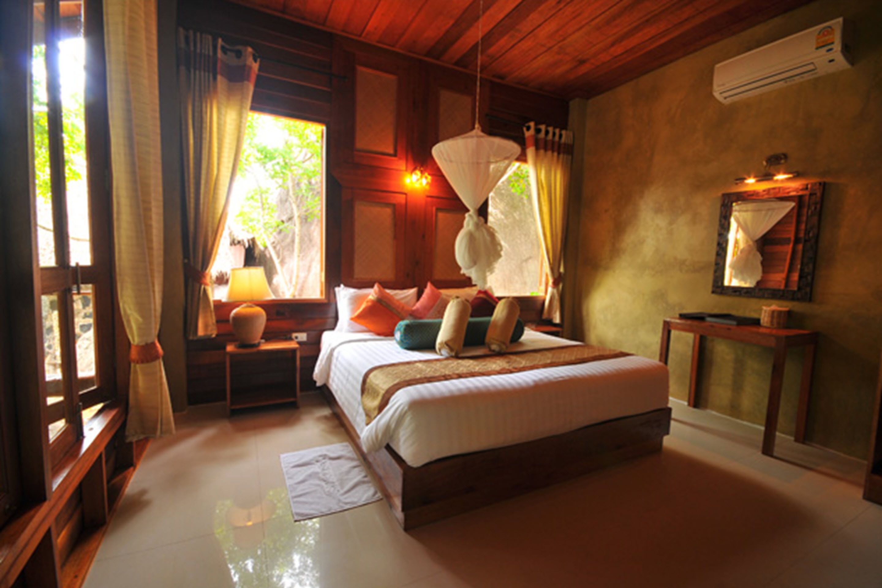 1 bedroom, minibar, in-room safe, free cots/infant beds