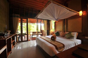 Minibar, coffres-forts dans les chambres, lits bébé (gratuits)