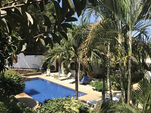 Outdoor pool - Hotel Flores - Adults Only (Tamarindo)