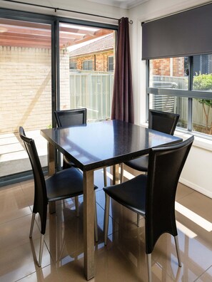 Executive Apartment, 2 Bedrooms | In-room dining