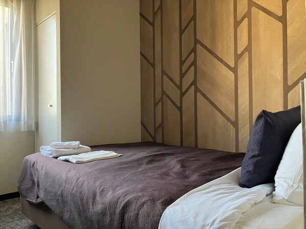 Desk, iron/ironing board, free WiFi