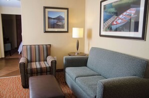 Living area - Hilton Garden Inn Watertown/Thousand Islands (Watertown)