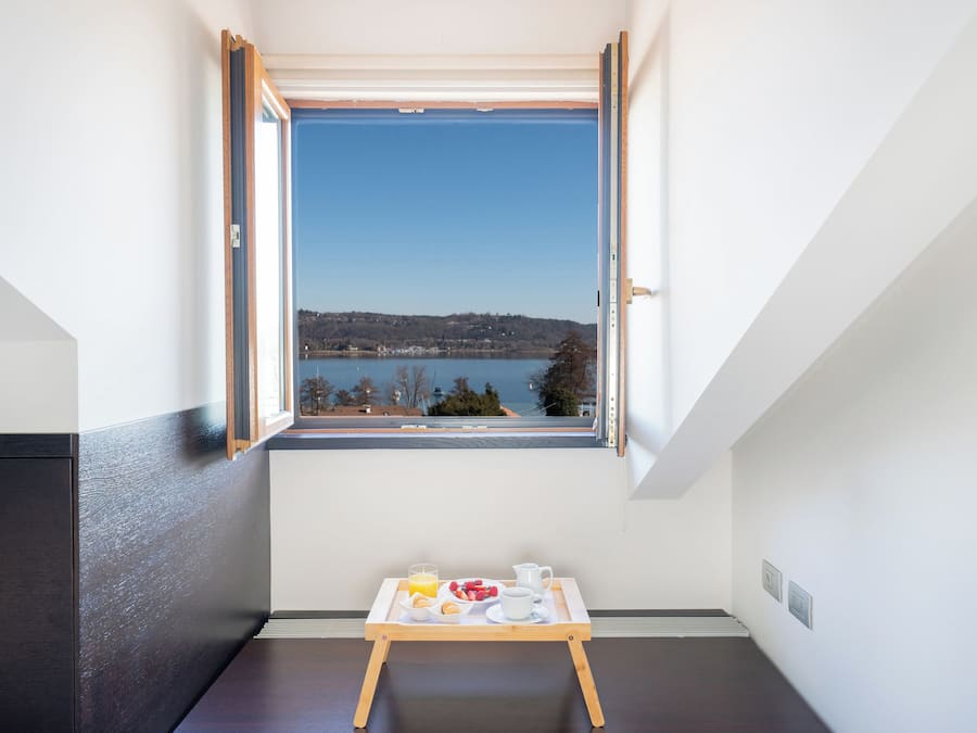 Dobbeltværelse | Minibar, pengeskab på værelset, skrivebord, lydisolering