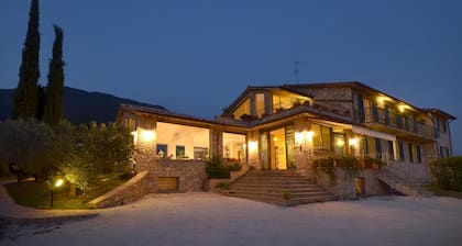 Agriturismo Colle degli Olivi