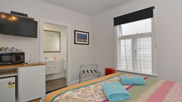 Queen Room, 1 Bed with Ensuite