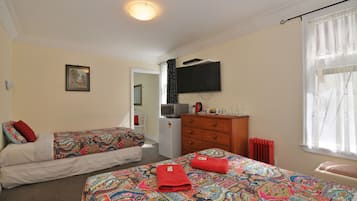 Phòng Superior, có phòng tắm riêng (2 Beds) | Bộ đồ giường cao cấp, nệm Select Comfort, trang trí khác biệt