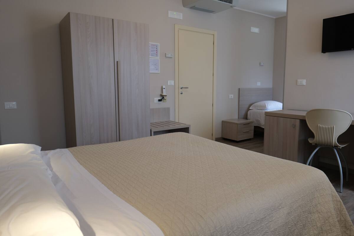 Minibar, desk, iron/ironing board, free WiFi