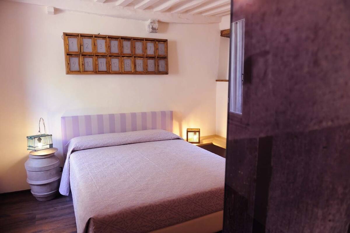 Deluxe Double Room, Private Bathroom | Individually furnished, free cots/infant beds, rollaway beds, free WiFi