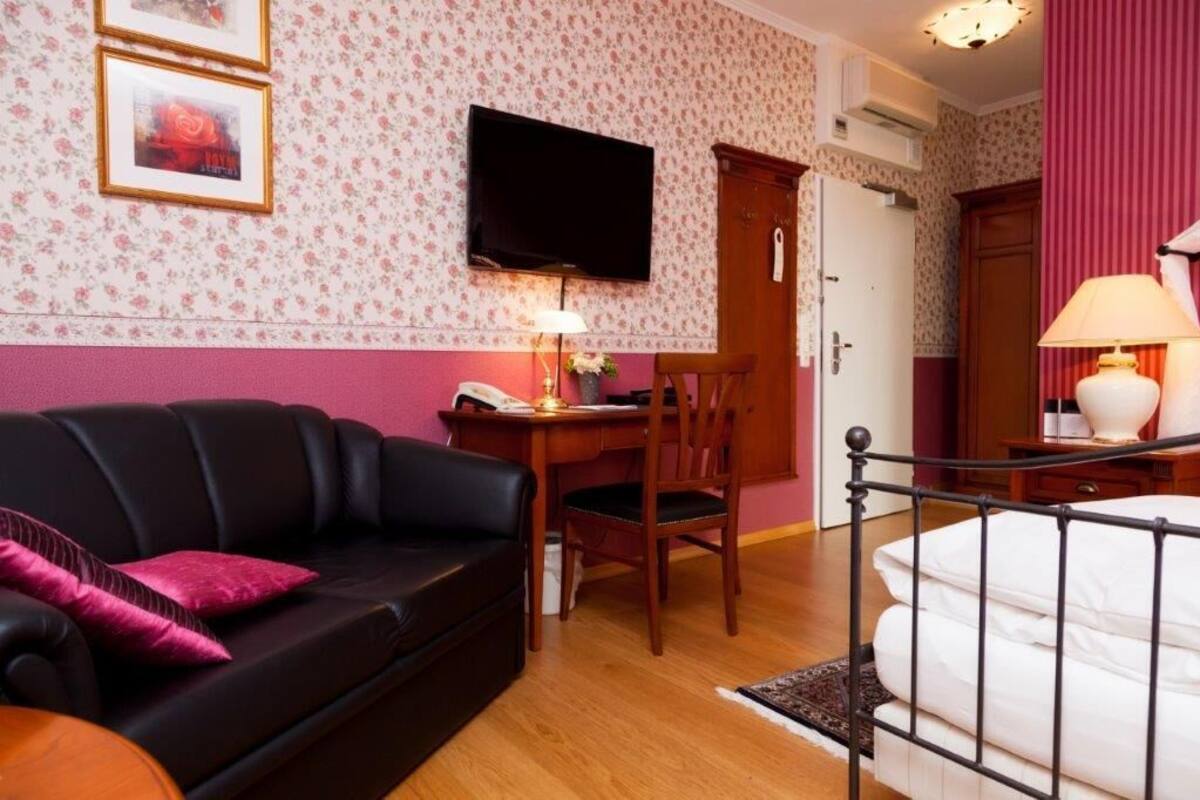classic double room, private bathroom | premium bedding, down duvets, memory-foam beds, minibar