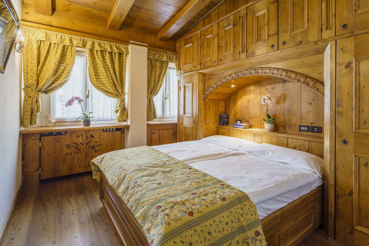 apartment | in-room safe, individually furnished, desk, blackout curtains