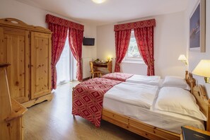 Camera Comfort Matrimoniale / Doppia con letti singoli con balcone - Hotel Aquila (Cortina d'Ampezzo)